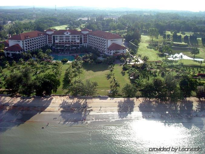 Resort Thistle