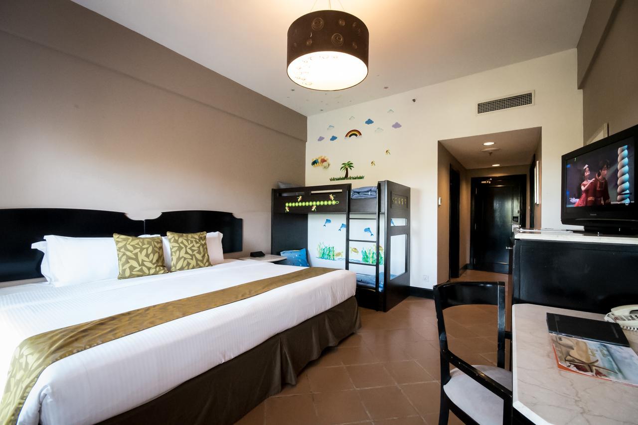 Resort Thistle
